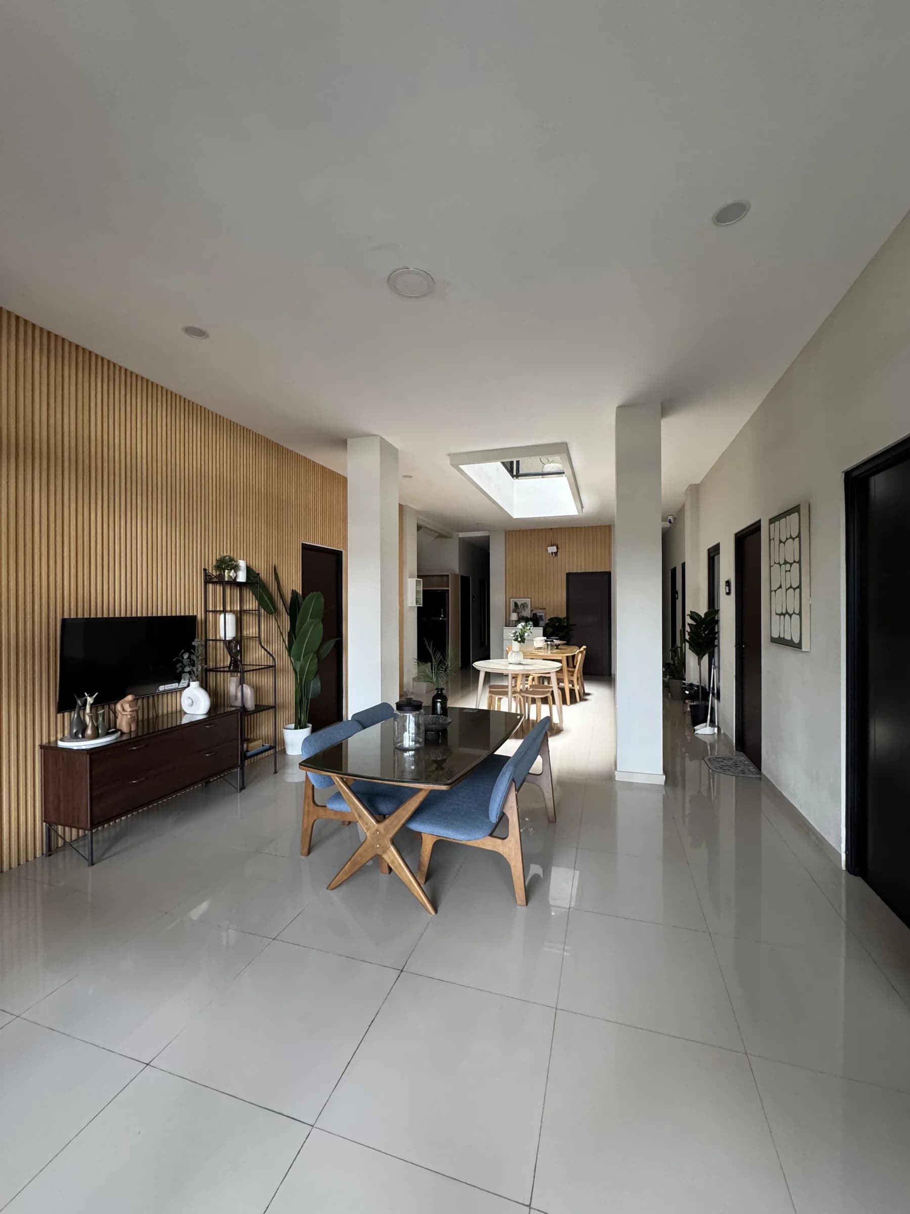 Kost nyaman dengan suasana hangat